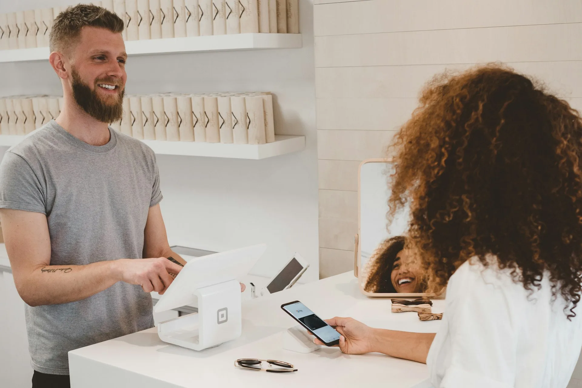 Retail & E-Commerce